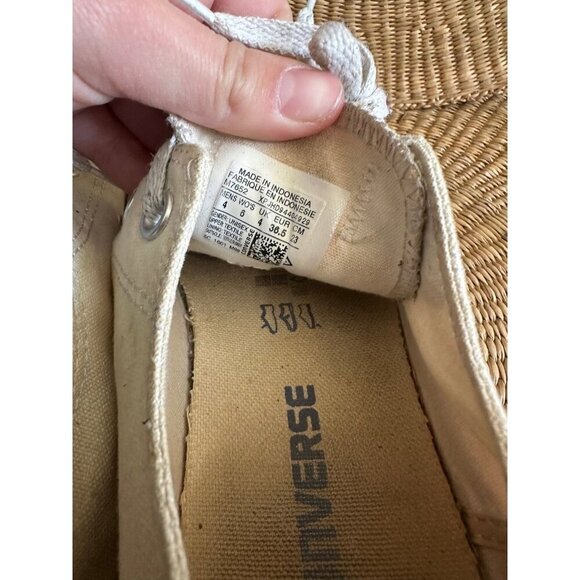 Converse women’s size 6 men’s size 4 white sneakers - Picture 9 of 11